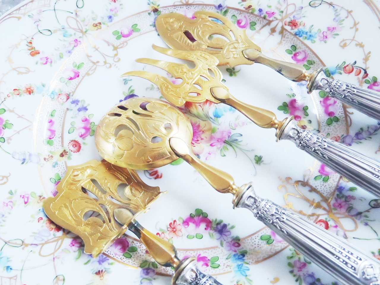 純銀 リボン装飾デザートカトラリーセット - 薔薇と天使のアンティーク