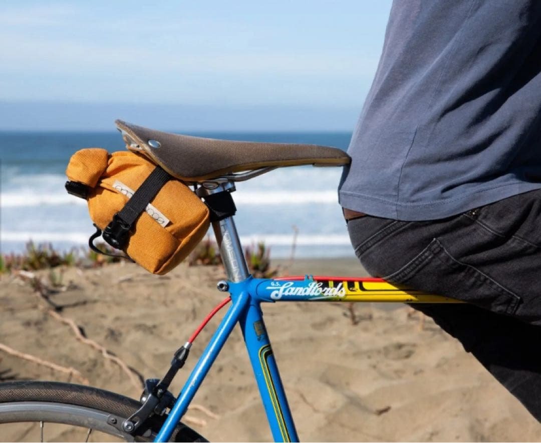 アクセサリー Outer shell roll top saddle bag marigold Bag - Outer Shell - Roll Top Saddle - Behind Bars Bicycle Shop