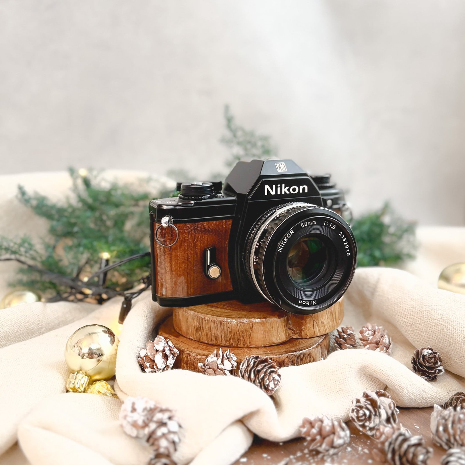Satin サテンウッド Nikon EM | Macha Cameras